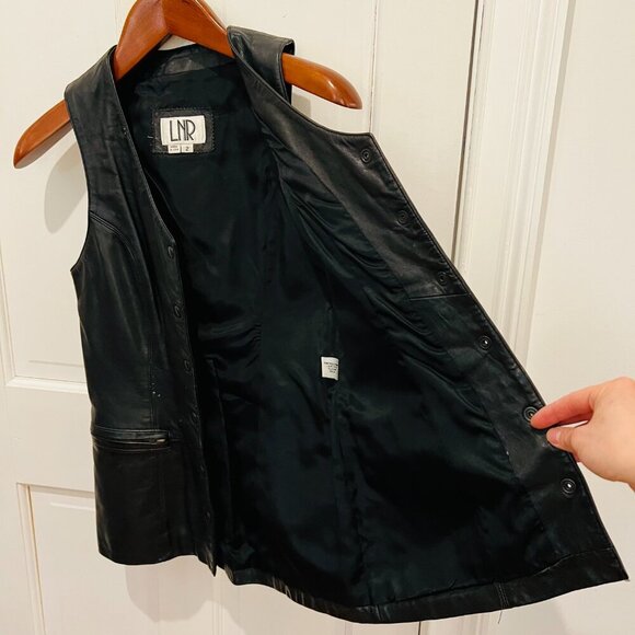 Women’s VTG Leather Vest LNR Sz 2 Snap Button Zip Pocket Made in USA - Picture 12 of 16